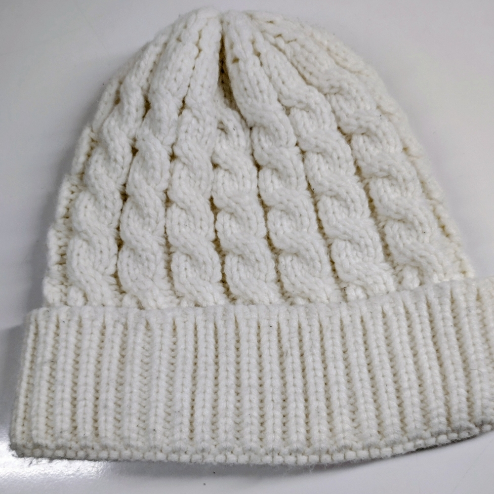 Cozy White Cable Knit Beanie Hat